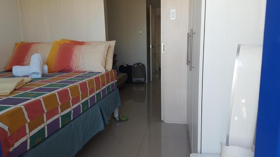 Cnholy Condo At Sea Residences Manila Dış mekan fotoğraf